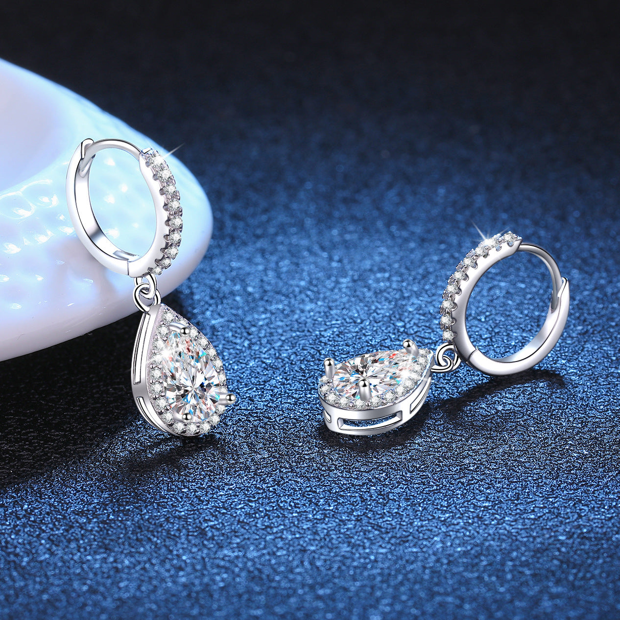 1 Carat Pear Cut Moissanite Diamond Drop Earrings Women's S925 Silver